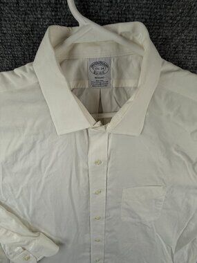Brooks Brothers Non Iron Stretch White Long Sleeve Button Up 17.5 34 Regent